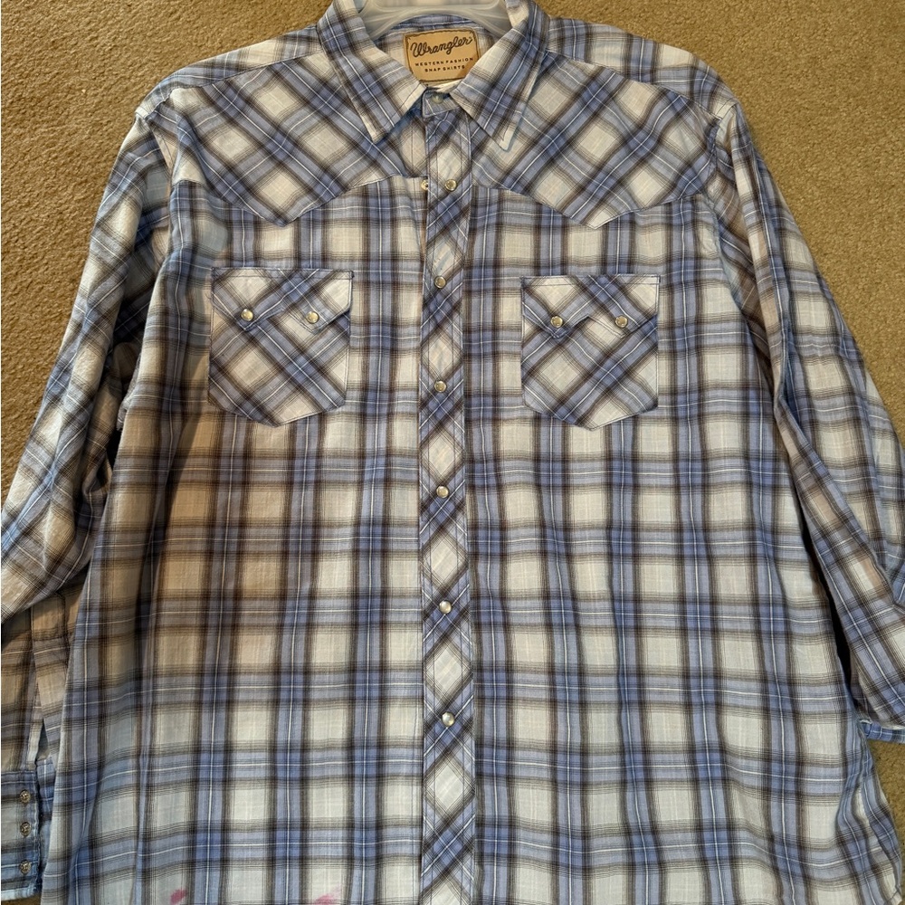 Wrangler Men's Casual Blue and White Plaid Shirt